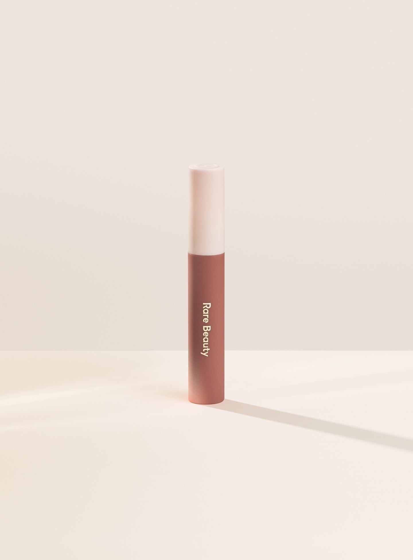 RARE BEAUTY Lip Souffle Matte Cream Lippenfarbe Courage 1 Stück Creme