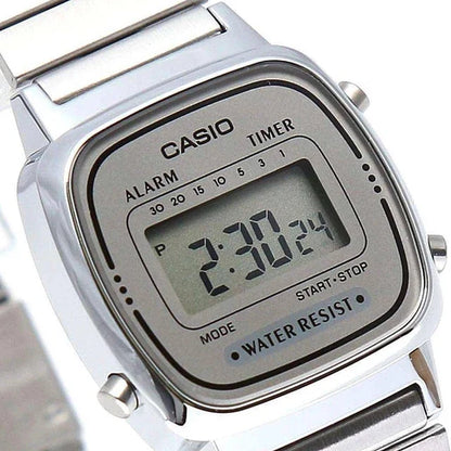 Casio Vintage LA670WA-7DF Damen Digitaluhr – Silber Retro