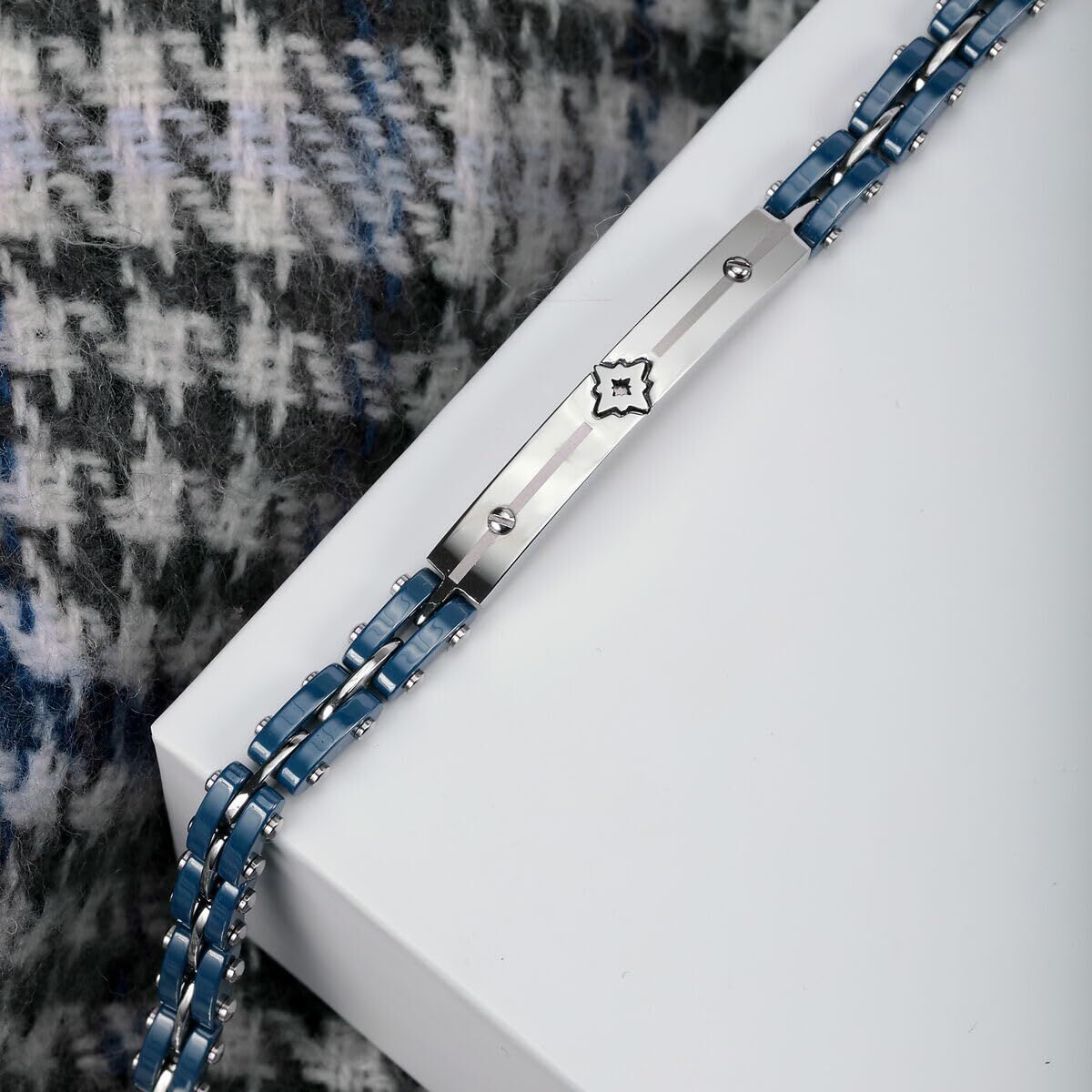 V3HEEE9C68AD0A4B0F98482B13E9F61EC16R7534684P6