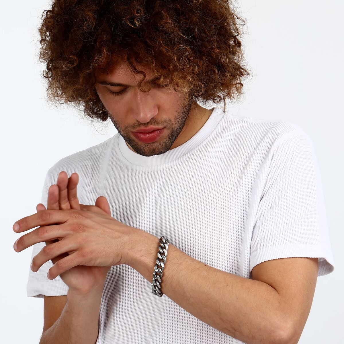 V3H7105B1F7C01E9185B5BE2E105167E407R7534752P5