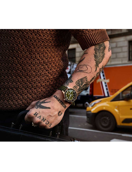 BULOVA Herren Quarzuhr mit Datum 38 mm 98A324 – Produktansicht