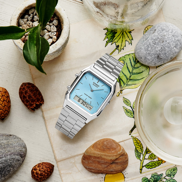 CASIO COLLECTION & VINTAGE EDGY COLLECTION SUNRAY DIAL - LIGHT BLUE AQ-230A-2A1MQYES Sonnenbrille Blau