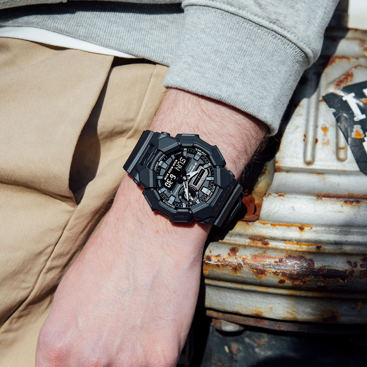 CASIO G-SHOCK NEW RUGGED BASIC Digital 10-Year Battery GA-010-1A1ER Multifunction Armbanduhr 52 mm