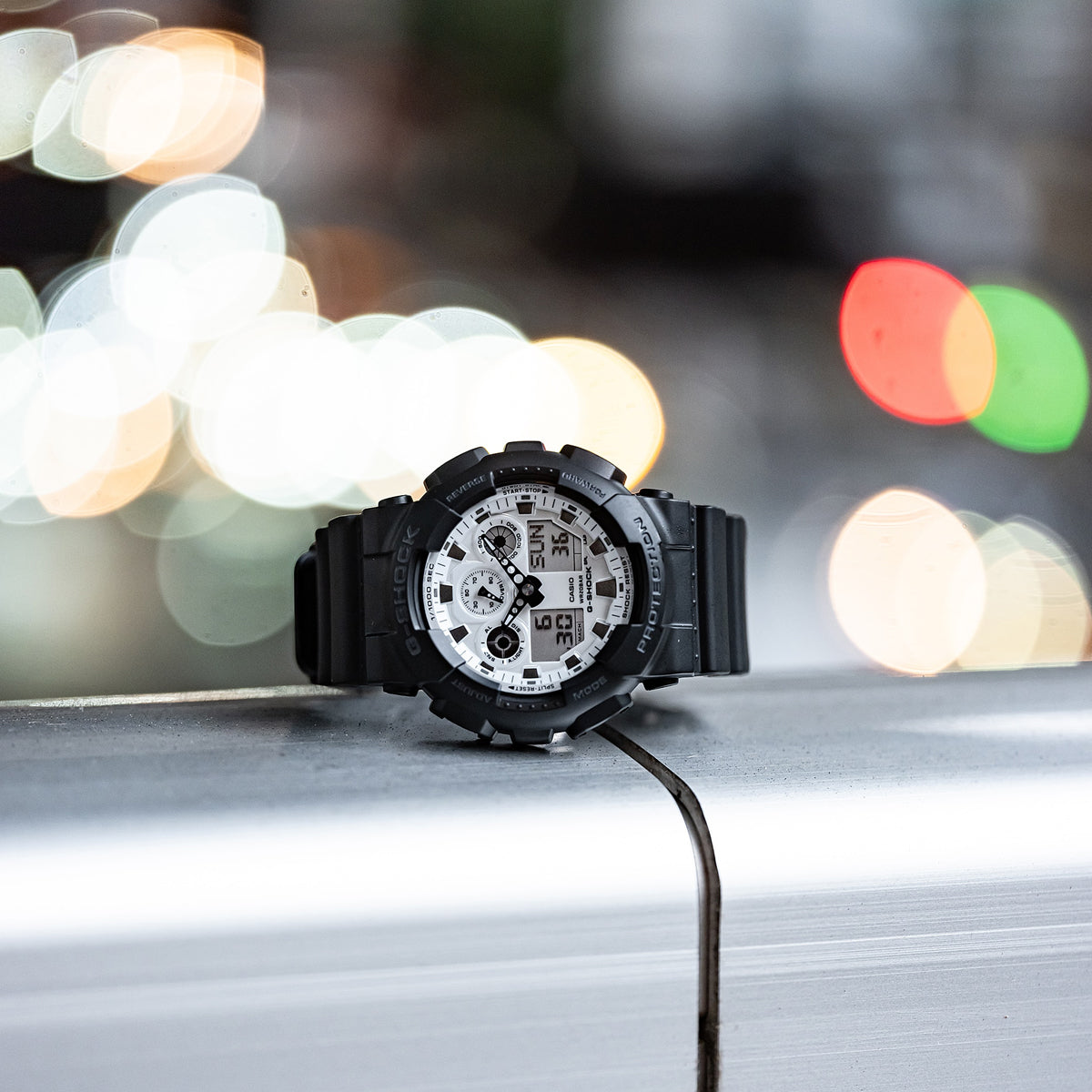 CASIO G-SHOCK OVERSIZE - BLACK AND BRILLIANT WHITE SERIE GA-100WD-1AER Sonnenbrille Schwarz ansicht-2