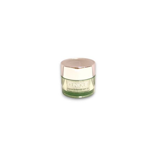 Clinique Superdefense Augencreme SPF 20 – Feuchtigkeit & Schutz für empfindliche Augenpartie