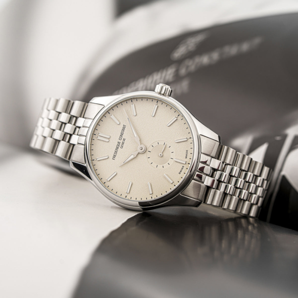 FREDERIQUE CONSTANT FC-530CR3B6B Armbanduhr Rot ansicht-3