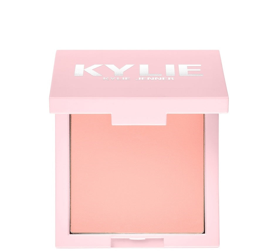 Kylie Cosmetics Rouge-Puder Rosa Macht – Sanfter Glow für strahlende Wangen, 10 g