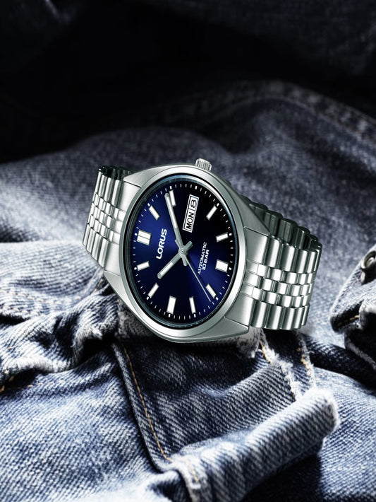 LORUS Herren Quarzuhr mit Datum aus Kunststoff 20 mm RL429CX9 – Produktansicht