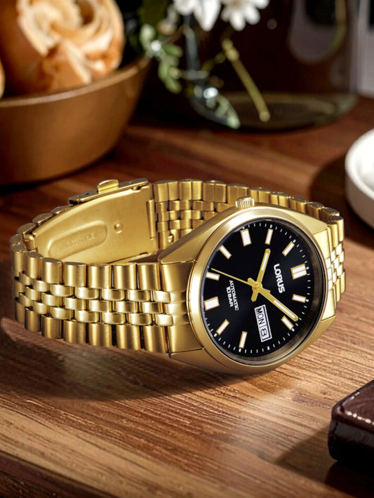 LORUS Herren Quarzuhr mit Datum aus Kunststoff 20 mm RL434CX9 – Produktansicht