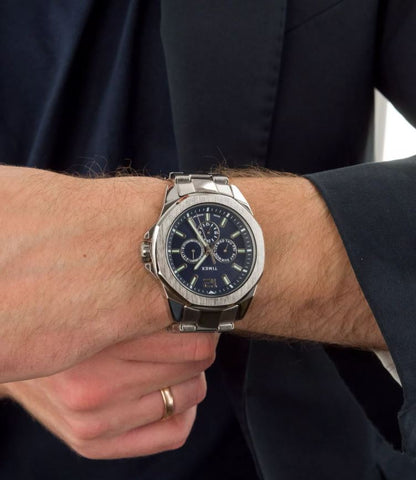 TIMEX ESSEX AVENUE TW2V43300 Day - Date - 24H Armbanduhr 44 mm
